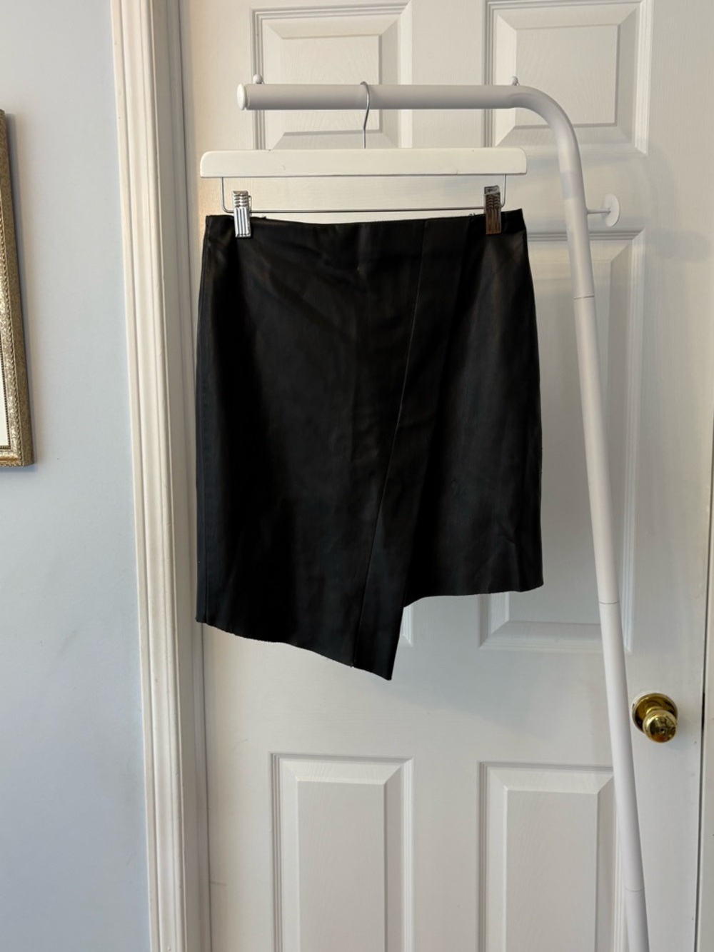 Zara Black Faux Leather Unlined Asymmetric Mini Skirt Size Extra Small - Picture 8 of 10